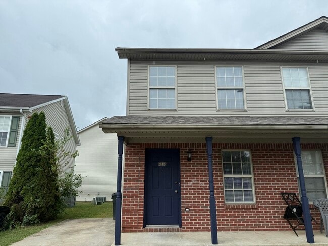 property at 2802 Hanna Pl