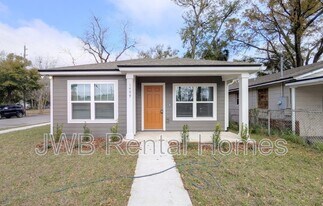 1499 Logan St in Jacksonville, FL - Building Photo