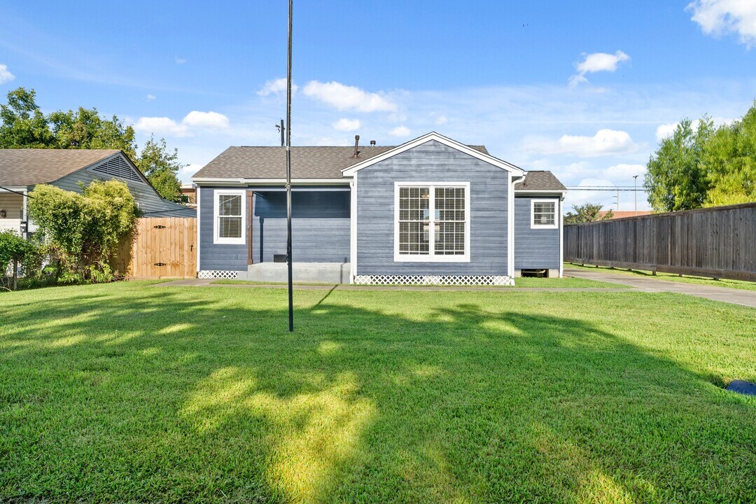 1412 Foreman St in La Marque, TX - Foto de edificio