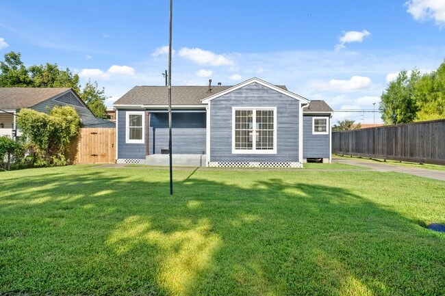 property at 1412 Foreman St