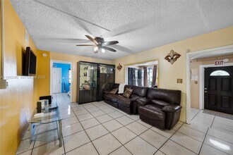 526 S 28th Ave in Hollywood, FL - Building Photo - Building Photo