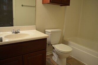 Available August 2026! 4 Bed/4 Bath Less t in College Station, TX - Building Photo - Building Photo