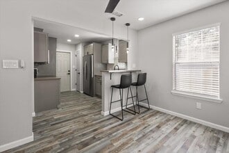 2901 Baltic Ave in Tallahassee, FL - Building Photo - Building Photo