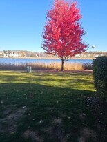 1530 Glacier Trail in Carpentersville, IL - Building Photo