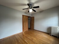 1354 W Foster Ave, Unit 3W in Chicago, IL - Building Photo - Building Photo