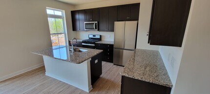 66 Independence Ct in Perkasie, PA - Building Photo - Building Photo