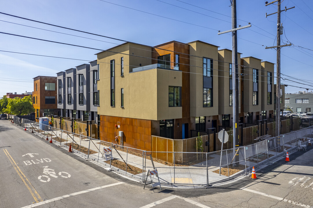 Channing Way Townhouses in Berkeley, CA - Building Photo