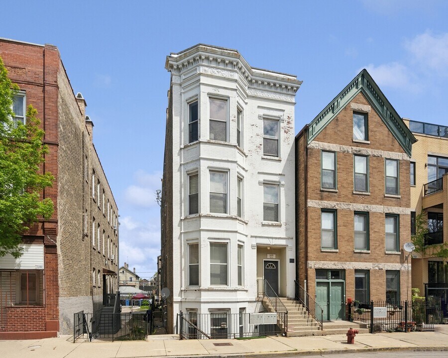1428 W Walton St in Chicago, IL - Building Photo