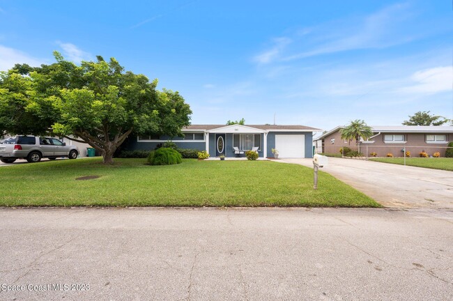 1880 Dawn Dr in Melbourne, FL - Foto de edificio - Building Photo