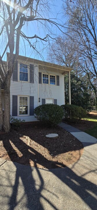 1868 N Winds Dr in Winston-Salem, NC - Building Photo