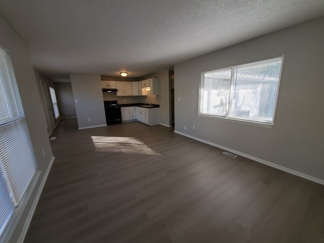 9337 Rochelle Dr in Indianapolis, IN - Building Photo - Building Photo