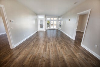 1915 N Water St in Milwaukee, WI - Building Photo - Building Photo