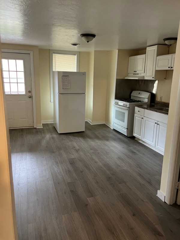 375 Elm St in Fitchburg, MA - Building Photo - Building Photo