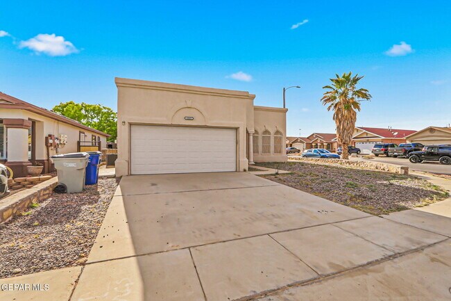 2369 Joshua Louis Dr in El Paso, TX - Building Photo - Building Photo