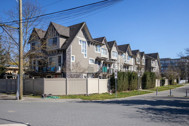 7156 16th Av in Burnaby, BC - Building Photo - Building Photo