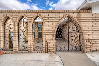 3232 Slocum St in El Paso, TX - Foto de edificio - Building Photo