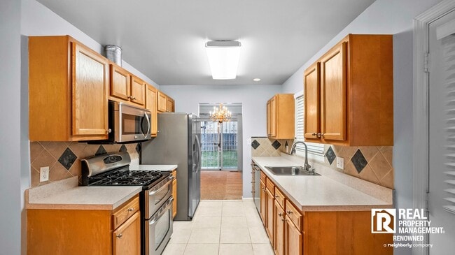 6524 Edgerton Dr in Lanham, MD - Building Photo - Building Photo