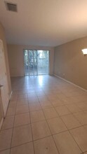 4112 Napoli Lake Dr in West Palm Beach, FL - Foto de edificio - Building Photo