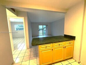4275 NW S Tamiami Canal Dr in Miami, FL - Building Photo - Building Photo
