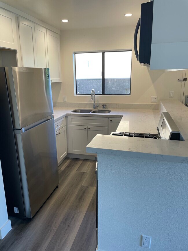 6212 Fulton Ave in Los Angeles, CA - Building Photo - Building Photo