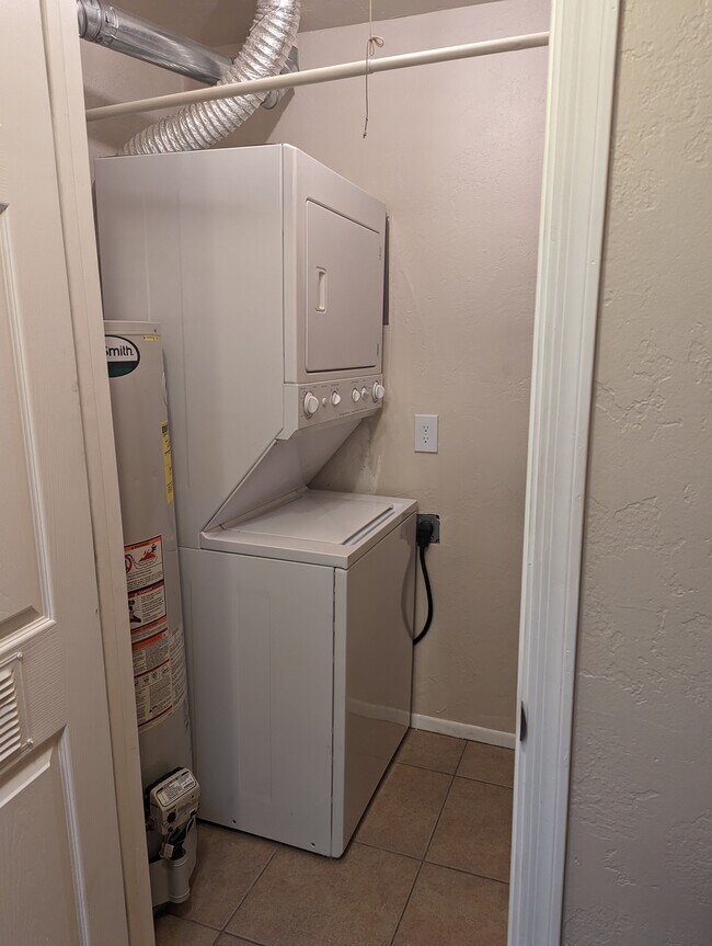 625 S Prudence Rd in Tucson, AZ - Building Photo - Building Photo