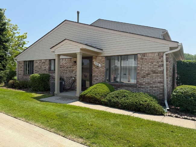 property at 50072 S Benny Ct