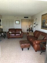 6895 Willow Wood Dr in Boca Raton, FL - Building Photo - Building Photo