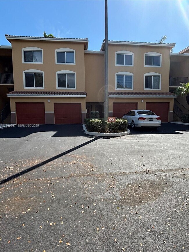 900 Scotia Dr in Hypoluxo, FL - Building Photo - Building Photo