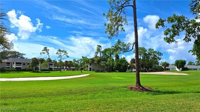 160 Turtle Lake Ct in Naples, FL - Building Photo - Building Photo