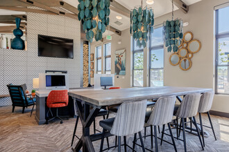 Clear Creek Crossing in Wheat Ridge, CO - Foto de edificio - Interior Photo