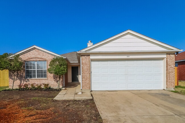 property at 1515 Heritage Blvd