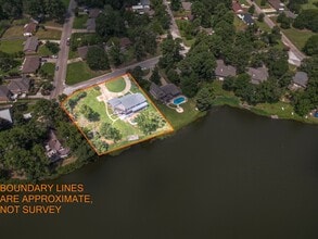 830 Forest Lake W in Longview, TX - Foto de edificio - Building Photo