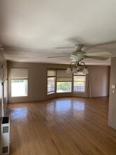 2433 Front St, Unit Upstairs 2 Bed 1 Bath in San Diego, CA - Building Photo - Building Photo