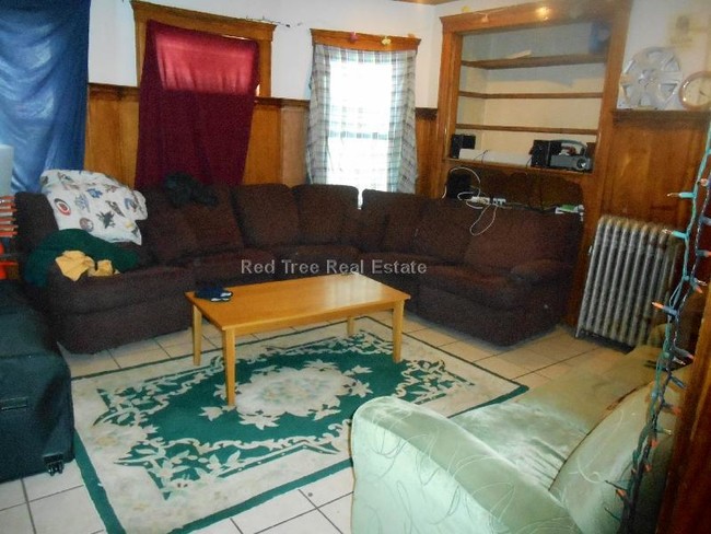 property at 39 Long Ave
