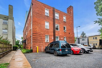 1620 C Street Apartments in Washington, DC - Building Photo - Building Photo