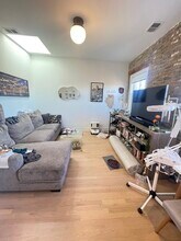 1856 W Chicago Ave in Chicago, IL - Building Photo - Building Photo