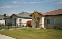 West Day Ranch - Group 3 - Meadow Grove Ct. in Bakersfield, CA - Foto de edificio - Building Photo