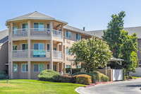 The Hampshire in Merced, CA - Foto de edificio - Building Photo