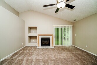 3057 Cumberland Woods Dr in Columbus, OH - Building Photo - Building Photo