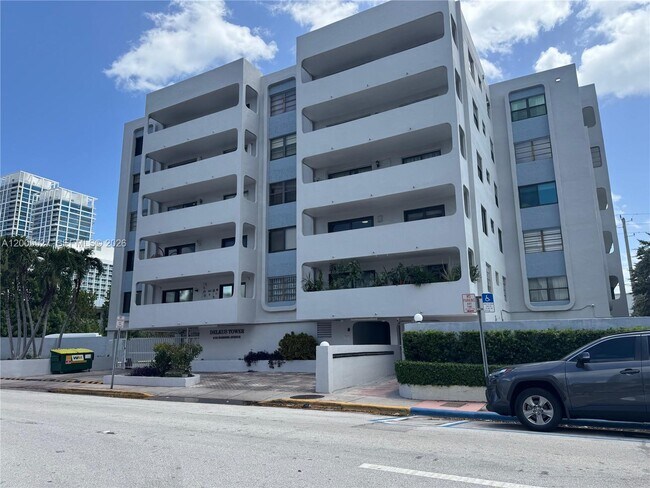 6725 Harding Ave in Miami Beach, FL - Building Photo - Building Photo