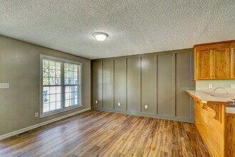 800 Requa Rd in Cherryville, NC - Building Photo - Building Photo