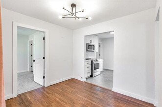 2837 S Hills Ave in Fort Worth, TX - Building Photo - Building Photo