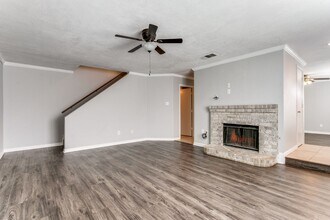 1728 Creekpoint Dr in Lewisville, TX - Building Photo - Building Photo