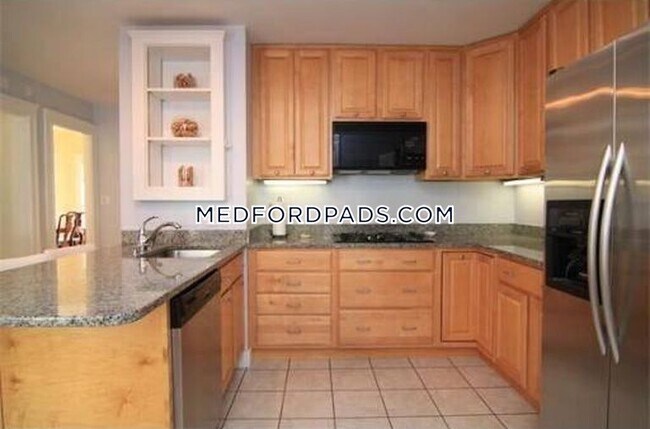 25 St Clements Rd in Medford, MA - Building Photo - Building Photo