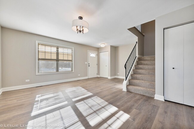 2970 Middlebury Ct W in Aurora, IL - Foto de edificio - Building Photo