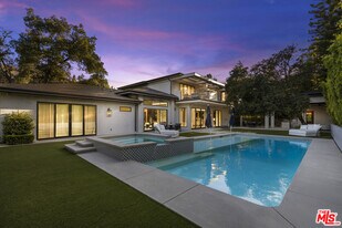 17401 Rancho St in Los Angeles, CA - Building Photo