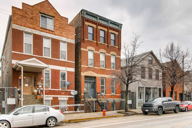 property at 722 W 18th St