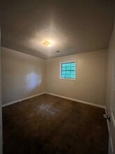 1106 Thompson St in Griffin, GA - Building Photo - Building Photo