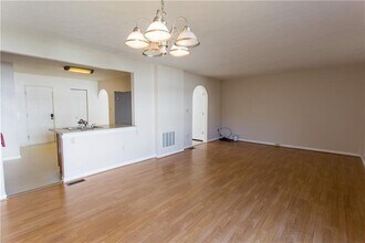 3304 Timberglen Dr in Imperial, PA - Building Photo - Building Photo