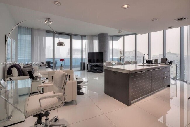 property at 200 Biscayne Blvd Way
